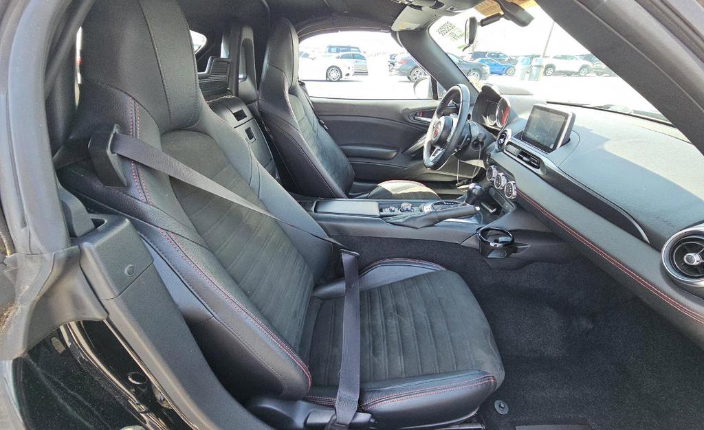 Used 2017 FIAT 124 Spider Abarth image 15