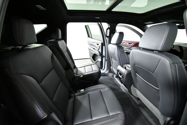 New 2026 Chevrolet Traverse Z71 w/ LPO, Floor Liner Package image 25