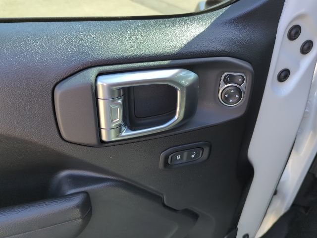 Certified 2024 Jeep Gladiator Rubicon w/ Technology Group image 18