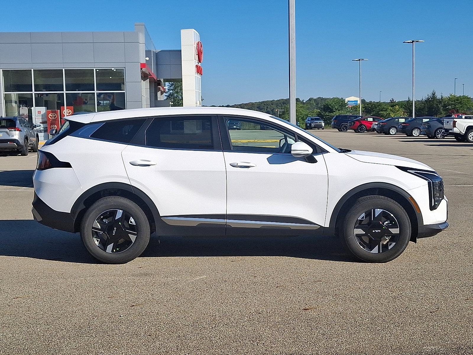 Used 2026 Kia Sportage LX w/ LX Convenience Package image 7