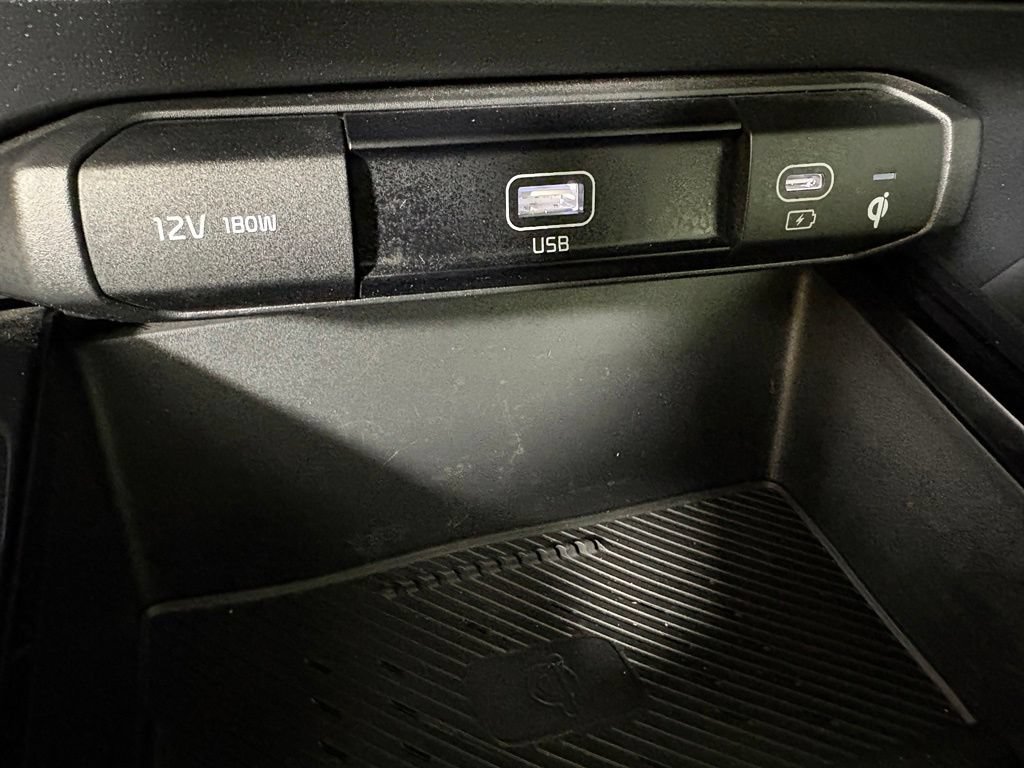 Used 2024 Kia Niro EX FWD image 32