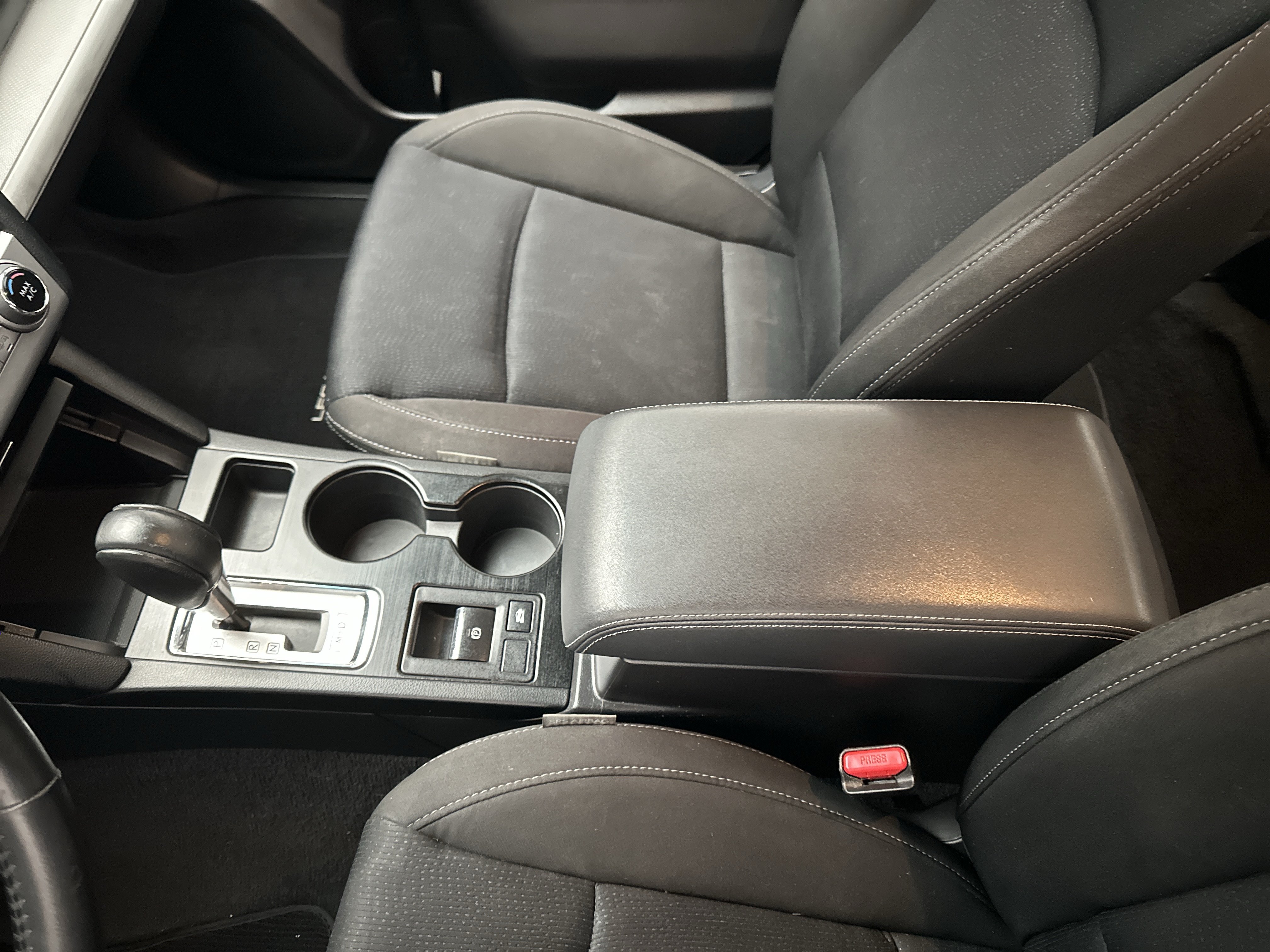 Used 2016 Subaru Legacy 2.5i Premium AWD/4WD image 32