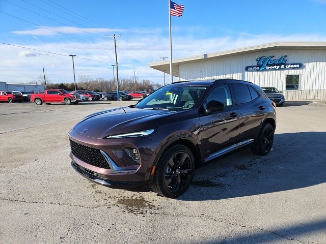 New 2025 Buick Envision Sport Touring image 2
