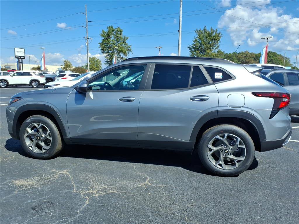 New 2026 Chevrolet Trax LT w/ Driver Confidence Package FWD image 6