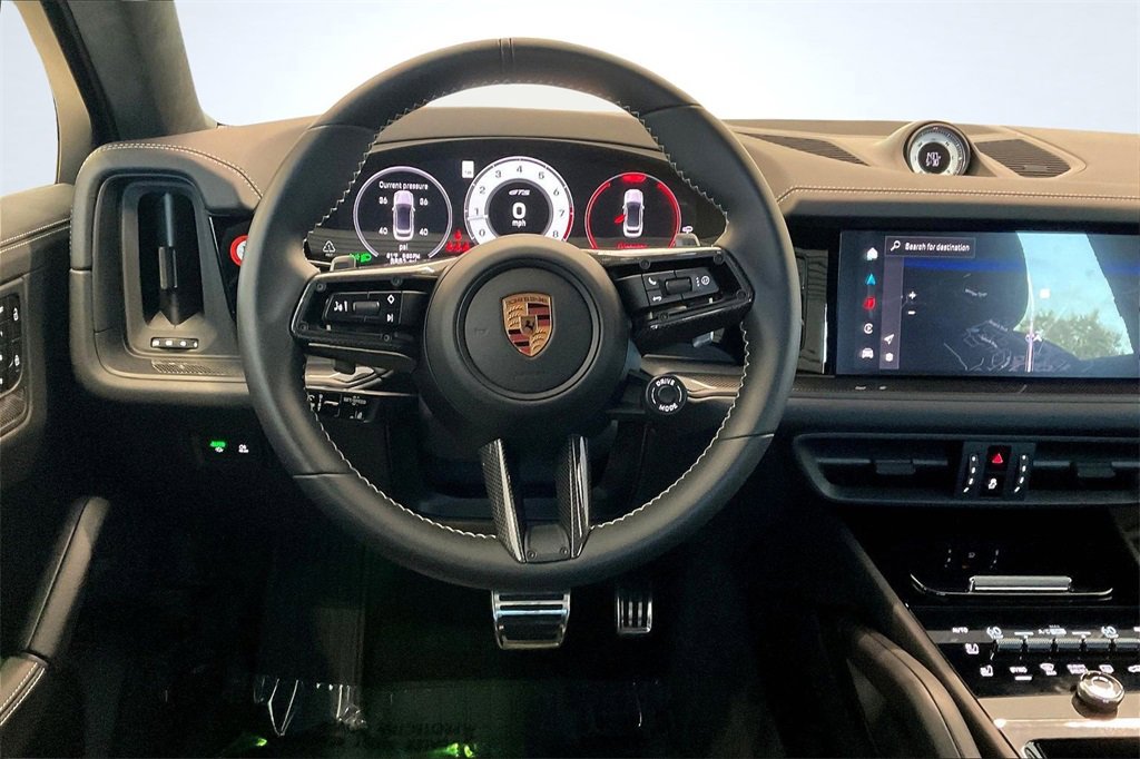 Used 2025 Porsche Cayenne GTS image 5