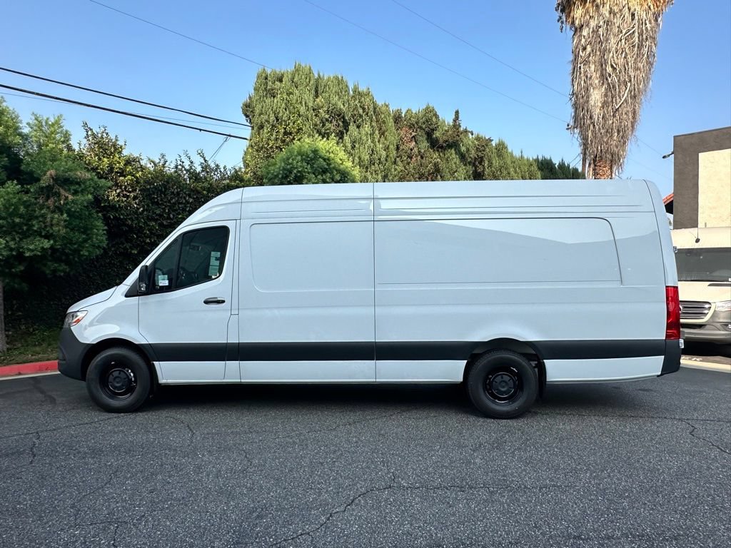 New 2025 Mercedes-Benz Sprinter 2500 image 8
