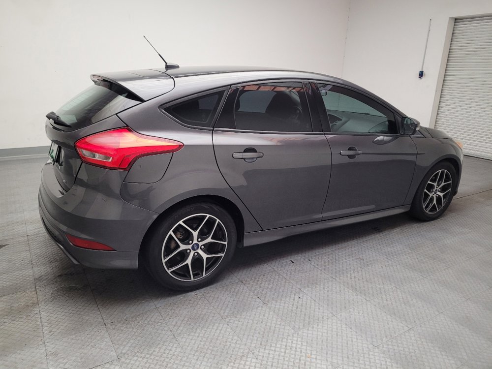 Used 2016 Ford Focus SE w/ SE Sport Package FWD image 10