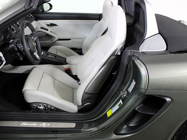 Certified 2025 Porsche 718 Boxster GTS RWD image 5