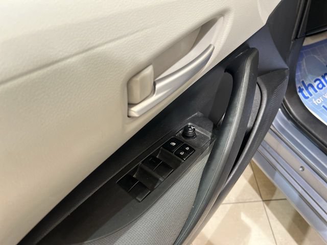 Used 2021 Toyota Corolla LE FWD image 19