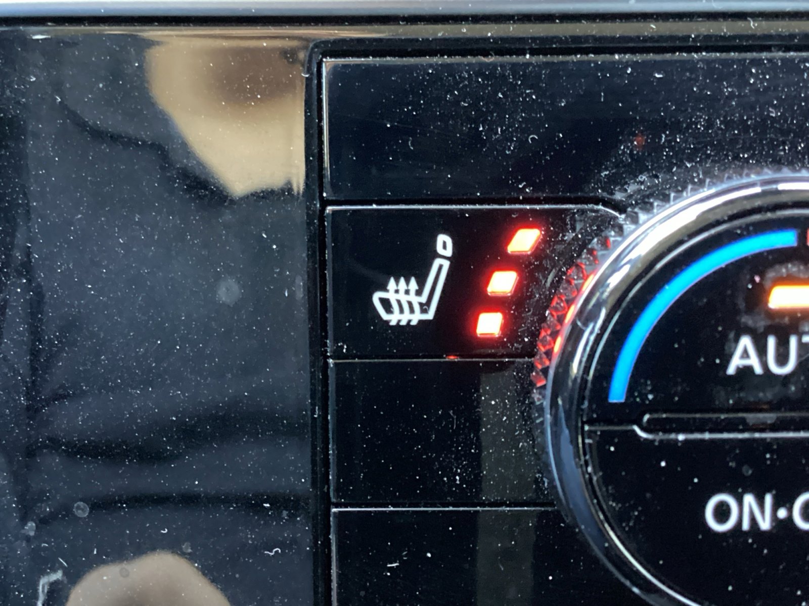 Used 2025 Nissan Pathfinder SL image 6