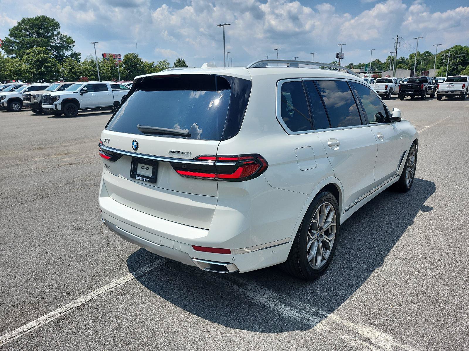 Used 2023 BMW X7 xDrive40i AWD/4WD image 3