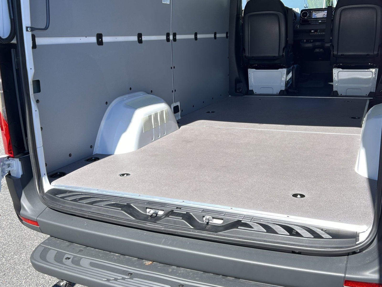 New 2025 Mercedes-Benz Sprinter 2500 image 25