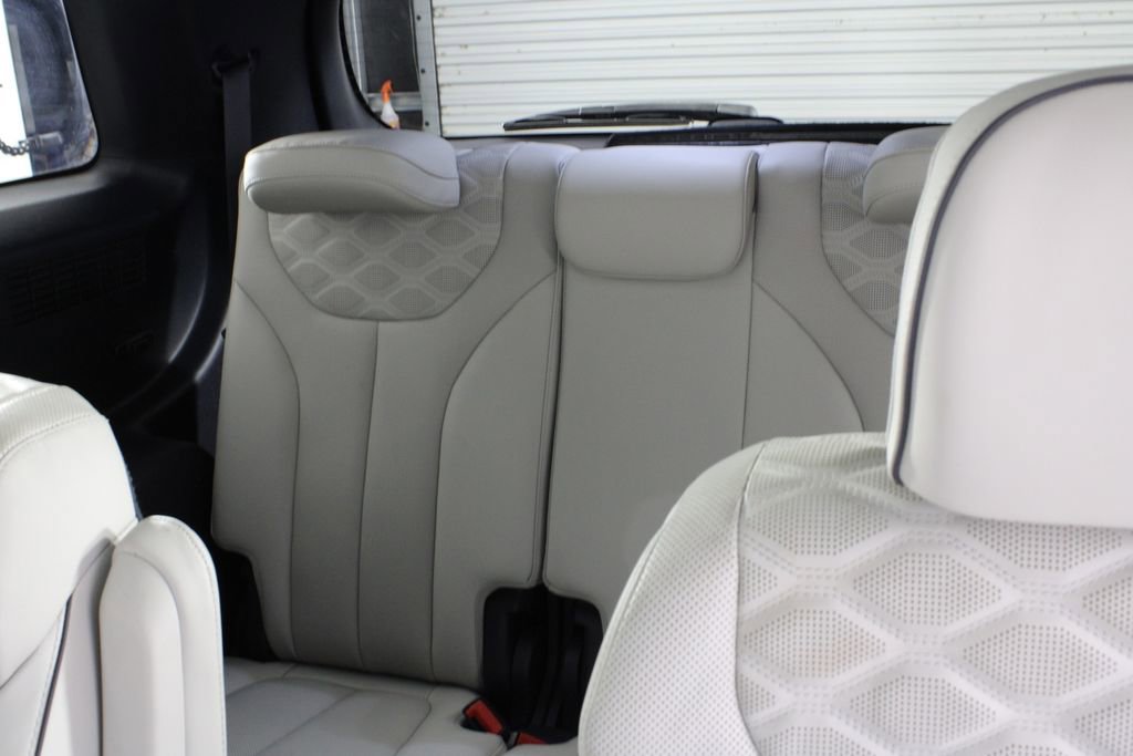 Used 2021 Hyundai Palisade Calligraphy image 22