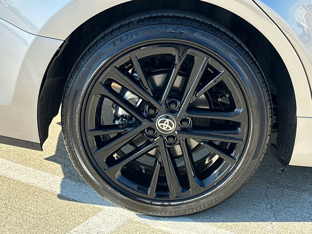 Used 2025 Toyota Camry SE image 7