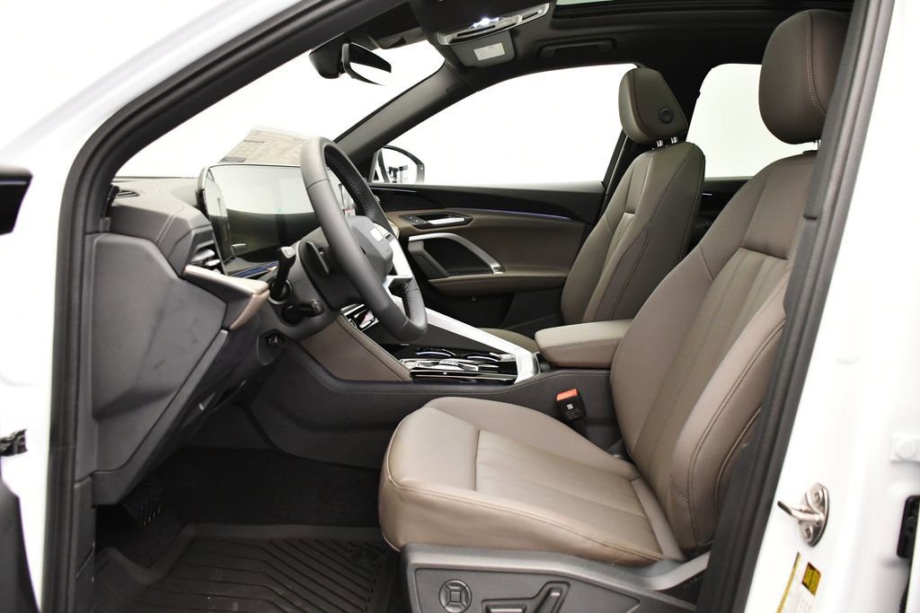 Used 2025 Audi Q5 Premium w/ Convenience Package image 35
