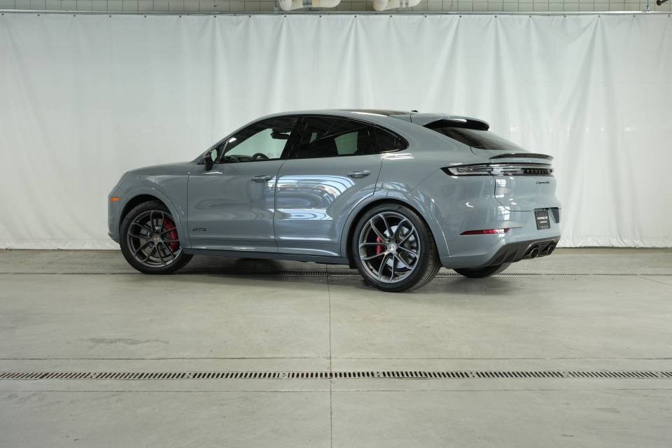 New 2025 Porsche Cayenne GTS image 3