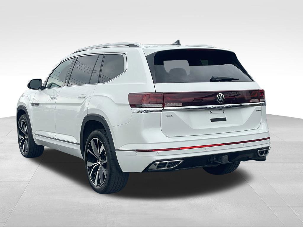 Used 2024 Volkswagen Atlas SEL Premium R-Line AWD/4WD image 4