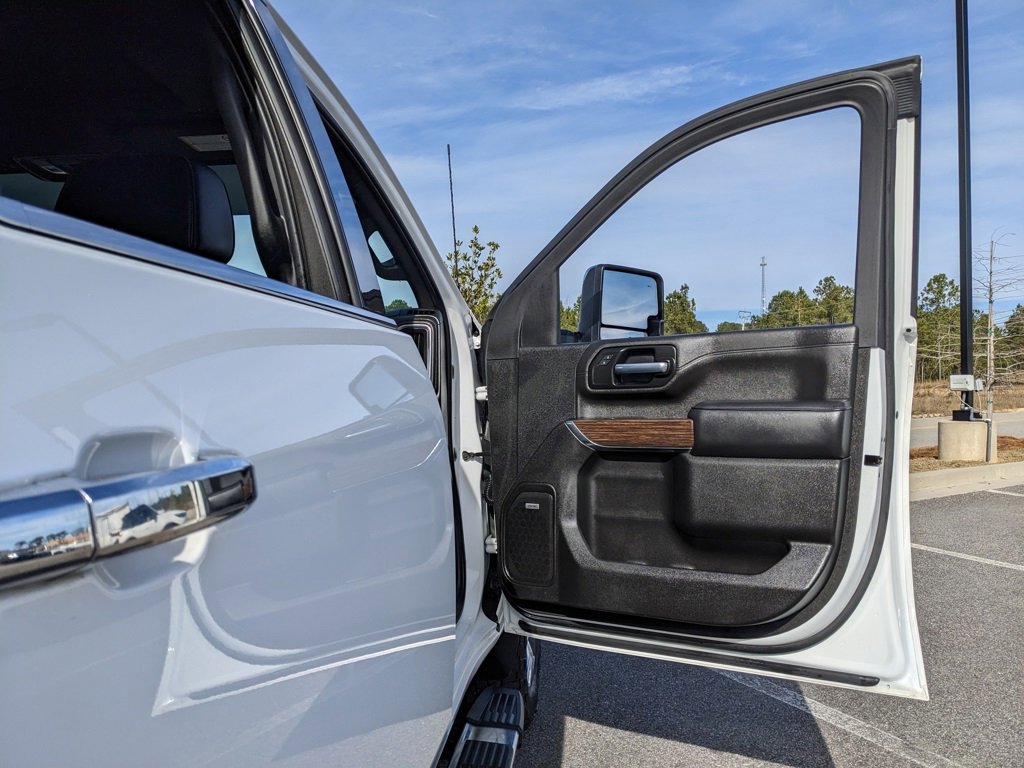 Used 2022 Chevrolet Silverado 2500 High Country w/ Safety Package II image 61