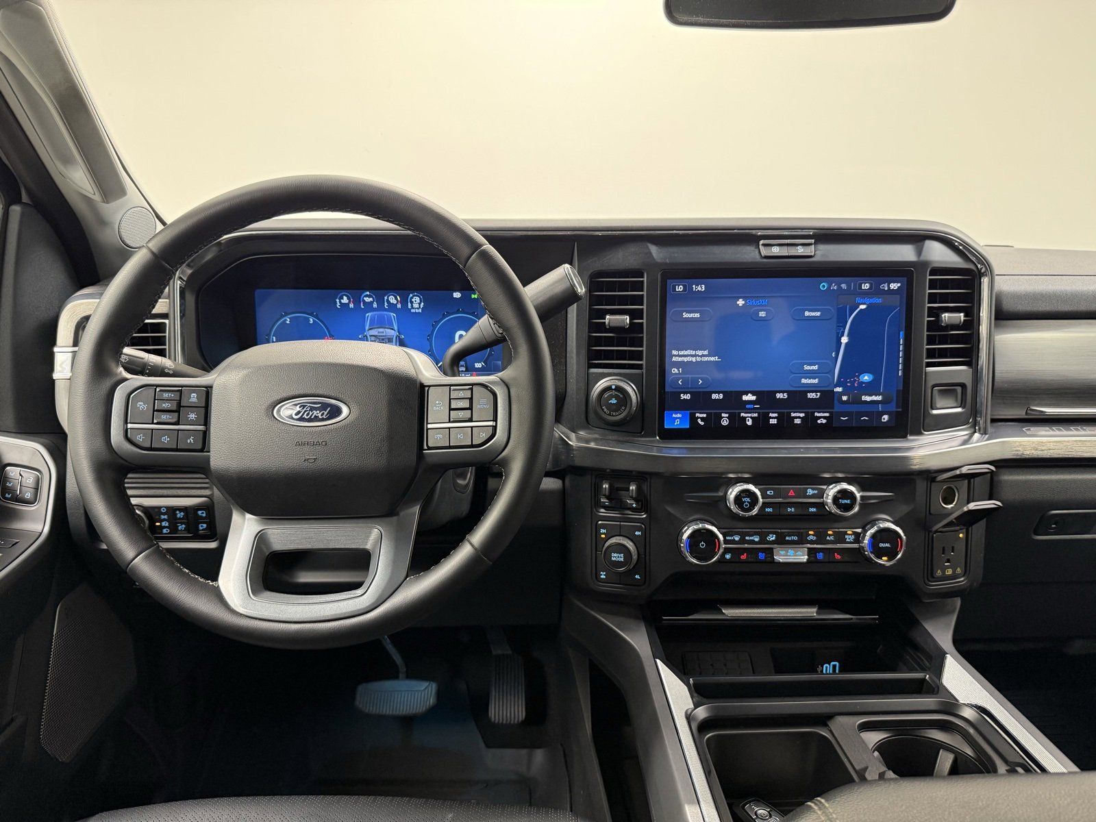 Used 2025 Ford F350 Lariat w/ Lariat Ultimate Package image 31