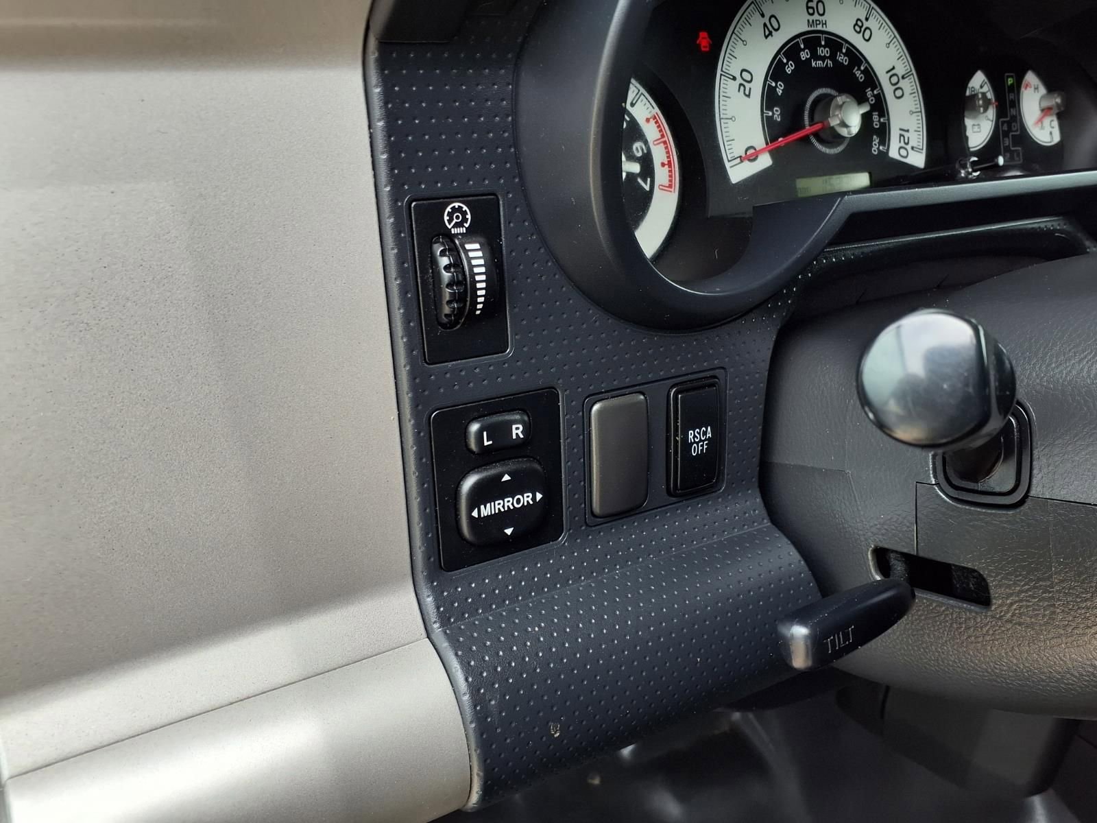 Used 2010 Toyota FJ Cruiser 2WD image 18