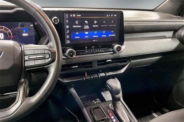 Used 2024 Chevrolet Colorado W/T image 10