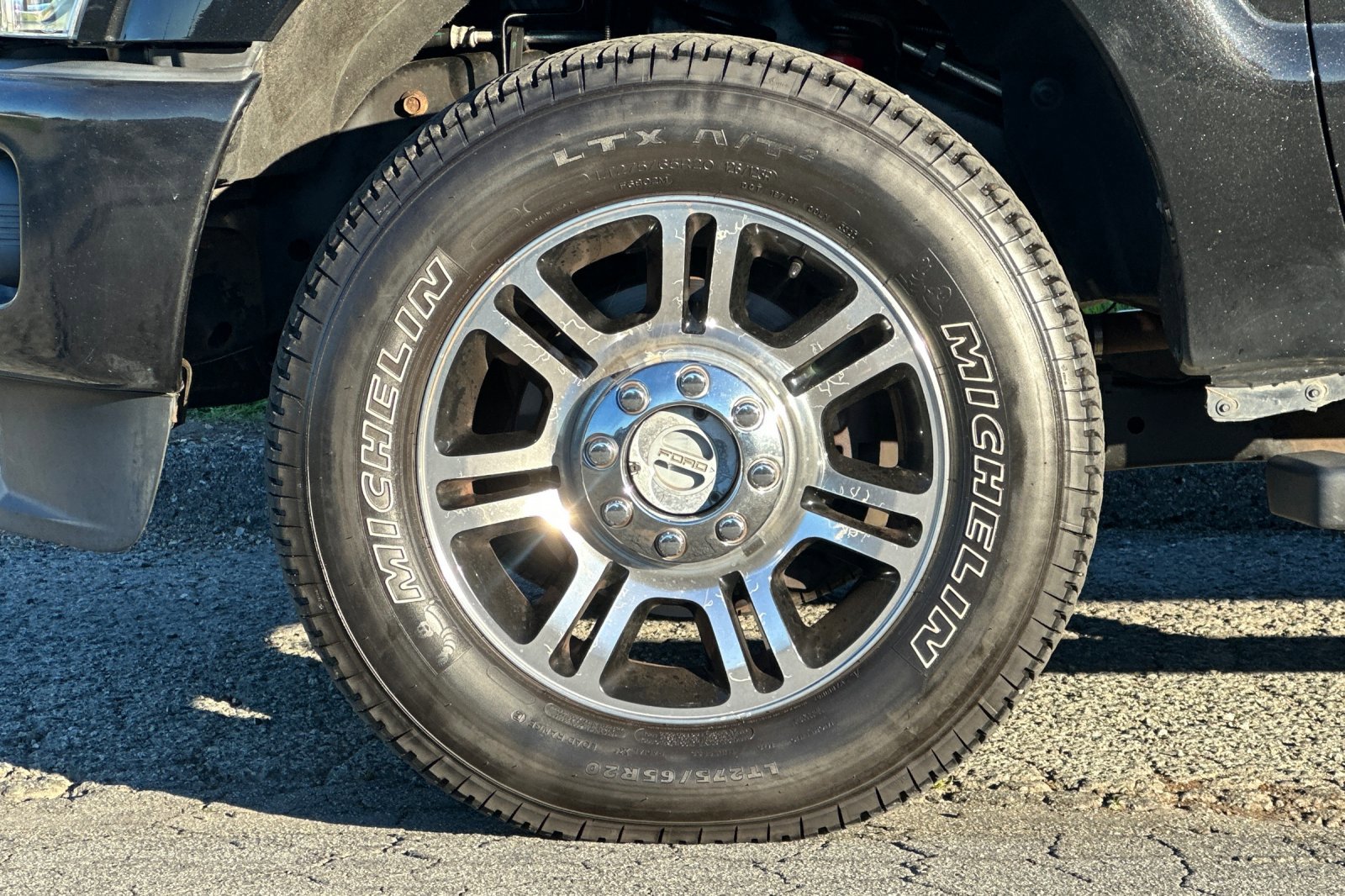 Used 2015 Ford F250 Platinum w/ FX4 Off-Road Package image 22