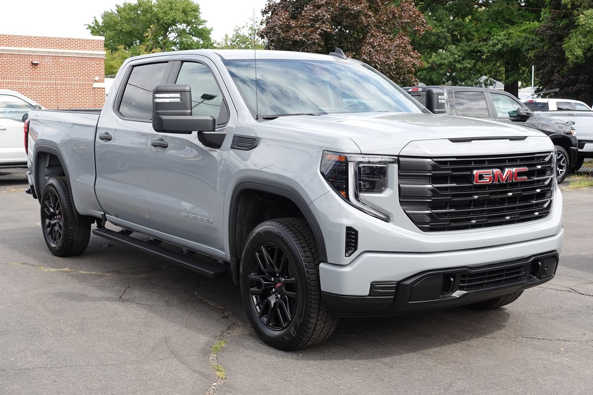 Used 2024 GMC Sierra 1500 Pro w/ Graphite Edition AWD/4WD image 4