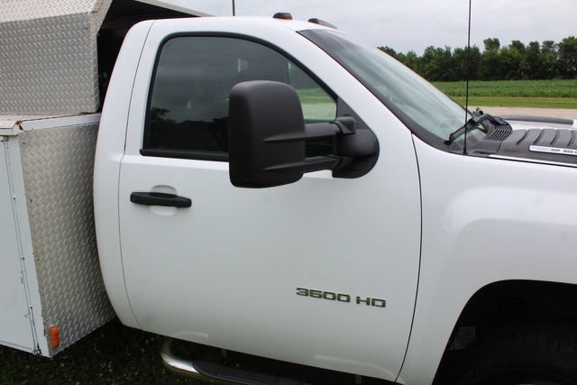 Used 2011 Chevrolet Silverado 3500 W/T AWD/4WD image 7