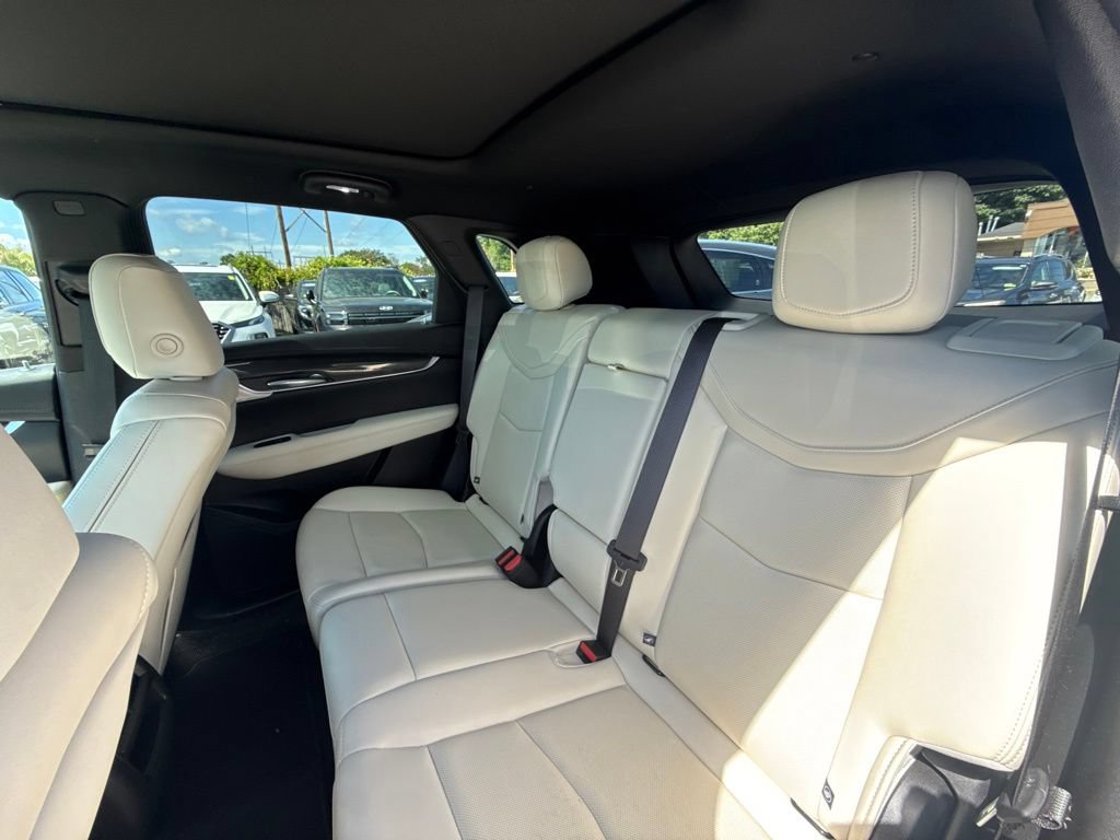 Used 2024 Cadillac XT5 Sportv w/ Technology Package AWD/4WD image 19