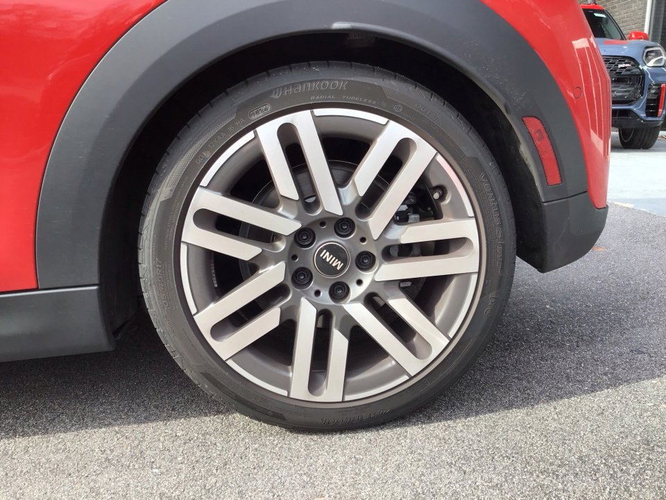 Certified 2025 MINI Cooper S image 22