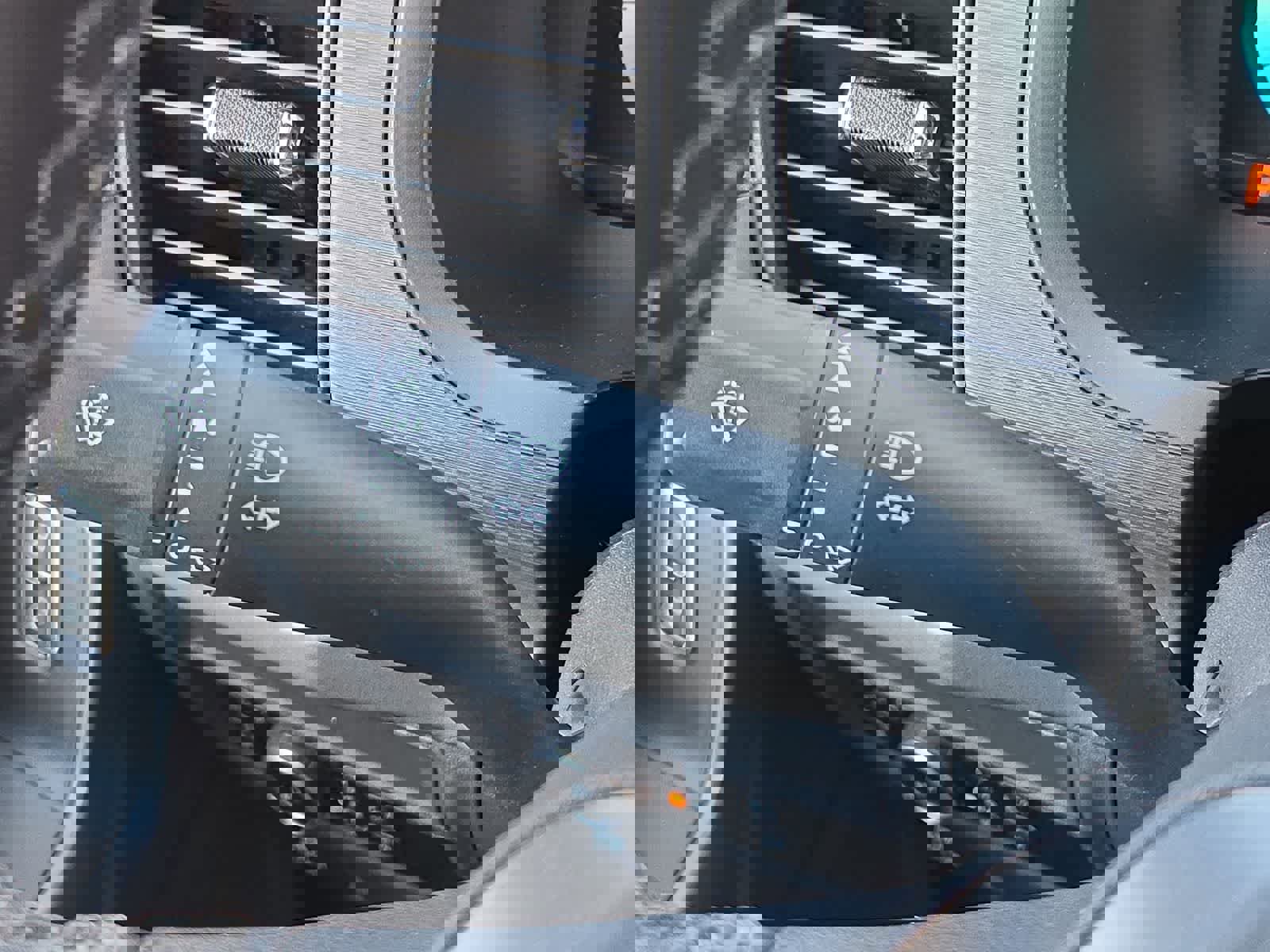 Used 2024 Ford F150 XLT w/ Mobile Office Package image 27