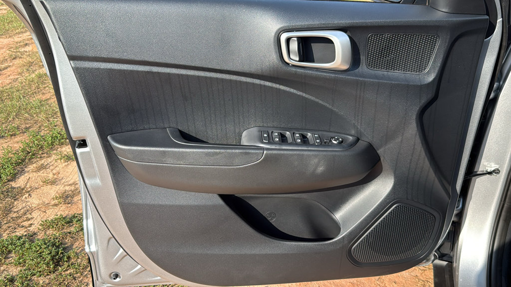 New 2026 Hyundai Venue SEL FWD image 15