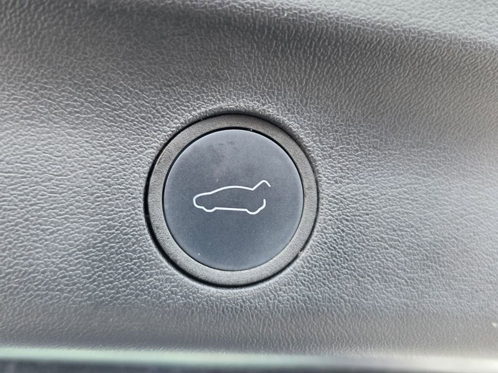 Used 2023 Tesla Model Y Long Range image 13