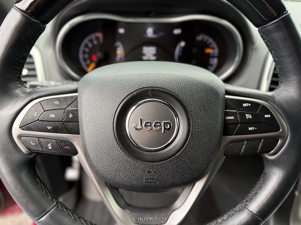 Used 2018 Jeep Grand Cherokee Overland image 40