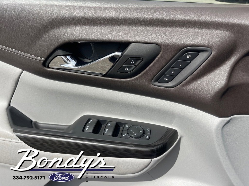 Used 2023 GMC Acadia SLT w/ Technology Package image 10