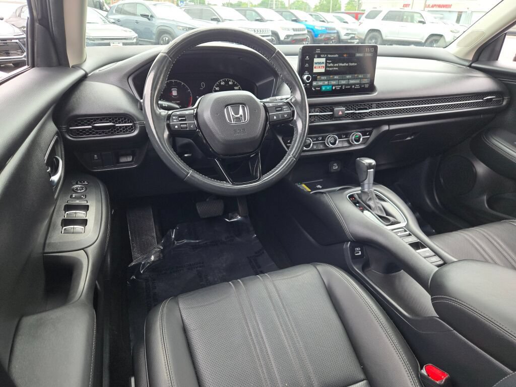 Used 2023 Honda HR-V EX-L image 4