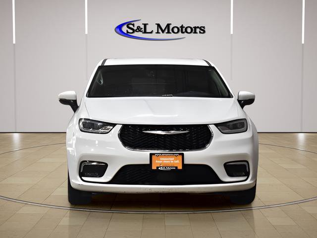 Certified 2023 Chrysler Pacifica Touring-L FWD image 3