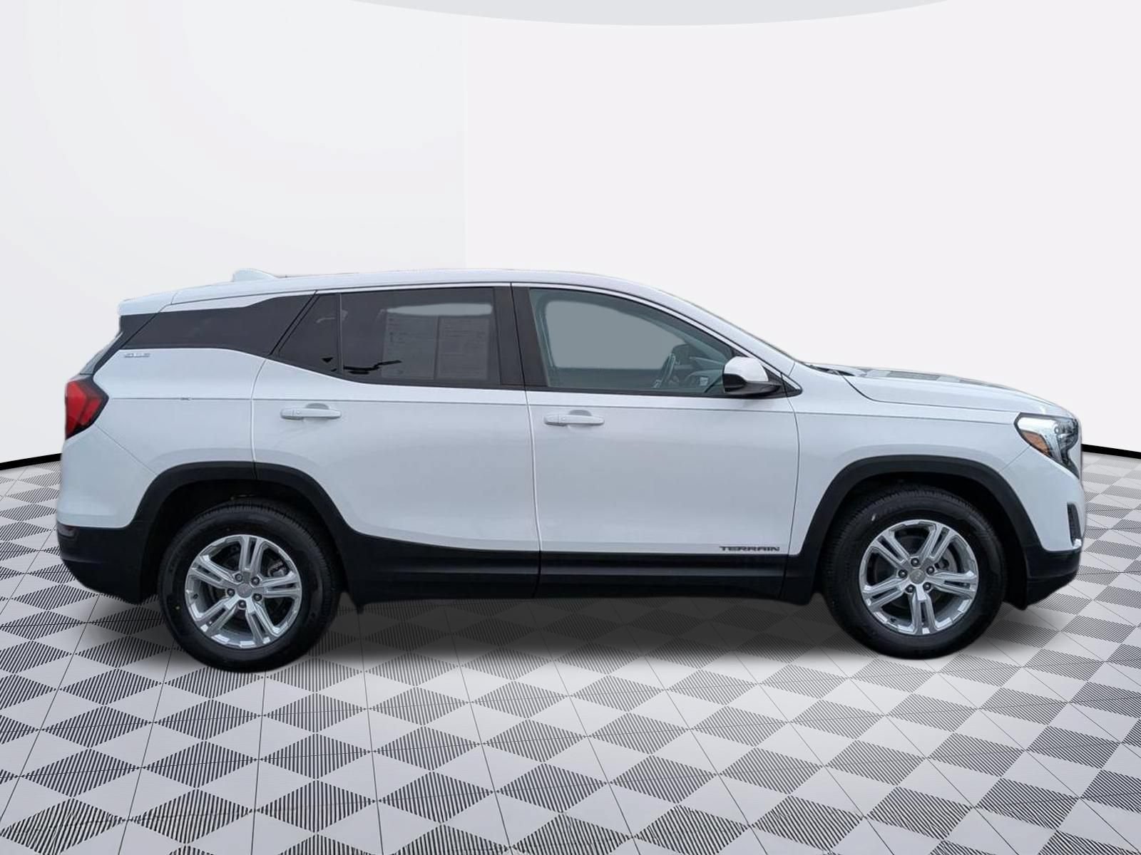 Certified 2021 GMC Terrain SLE FWD image 4