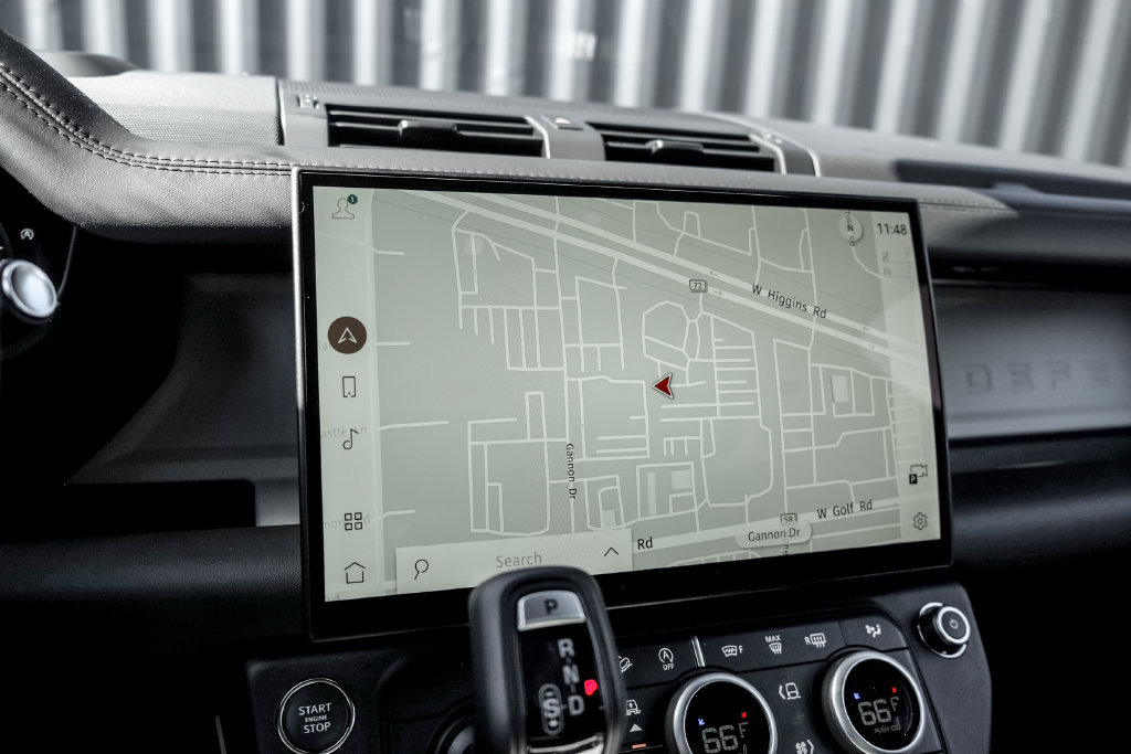 New 2026 Land Rover Defender 110 X-Dynamic SE AWD/4WD image 13