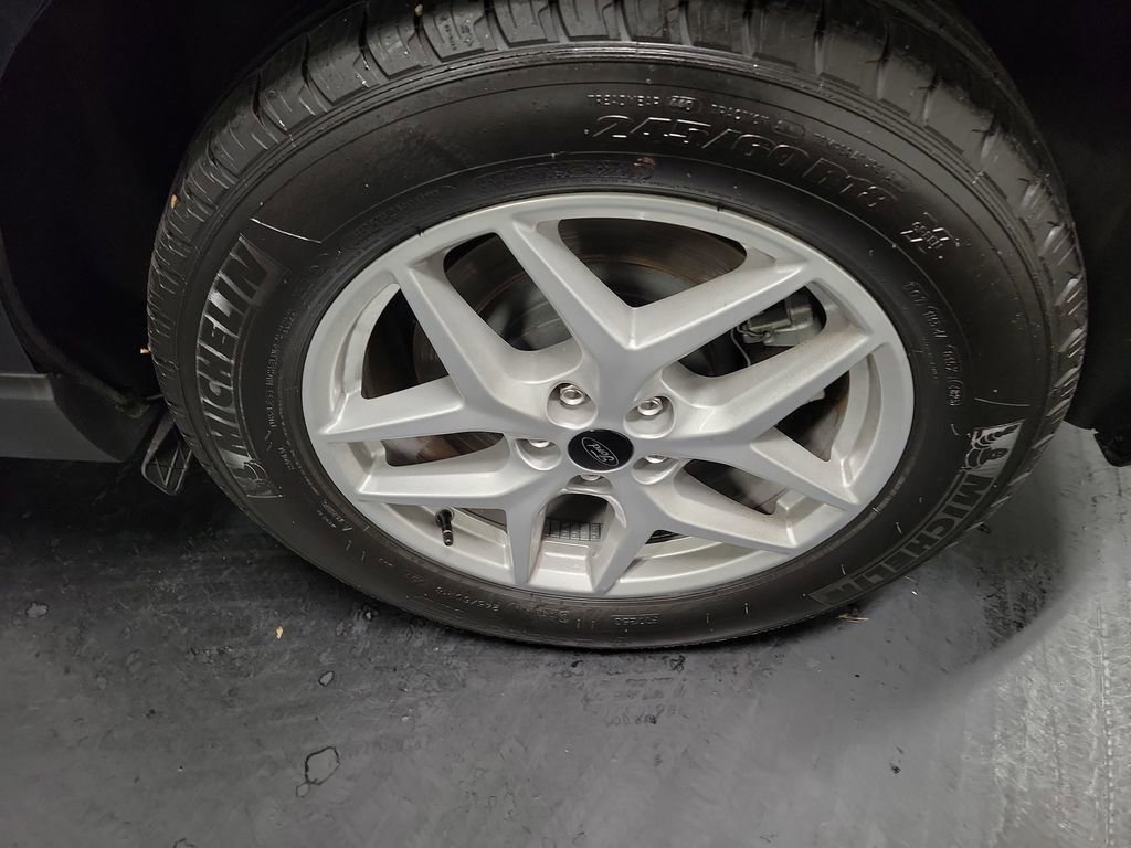 Used 2024 Ford Edge SEL image 10