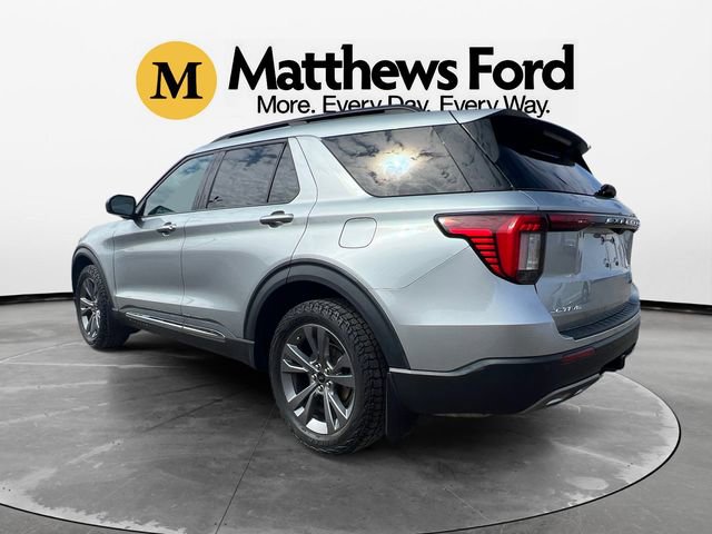 Used 2025 Ford Explorer Active w/ Active Comfort Package AWD/4WD image 3