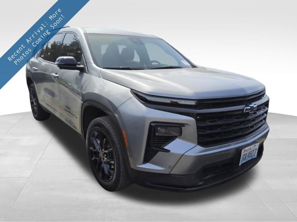 Used 2025 Chevrolet Traverse LT w/ Enhanced Driving Package AWD/4WD image 1