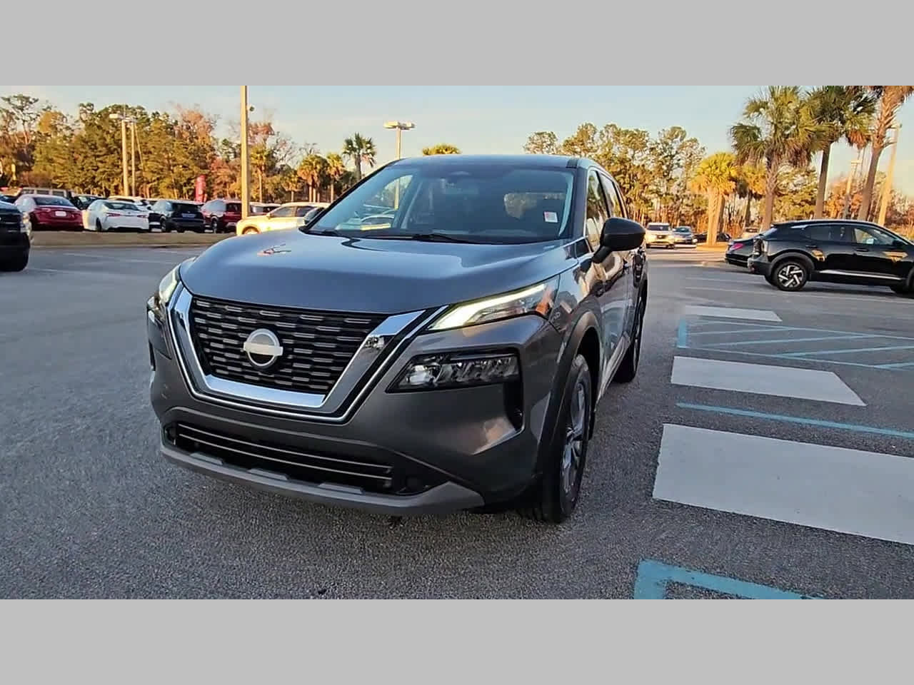 Used 2023 Nissan Rogue S image 21