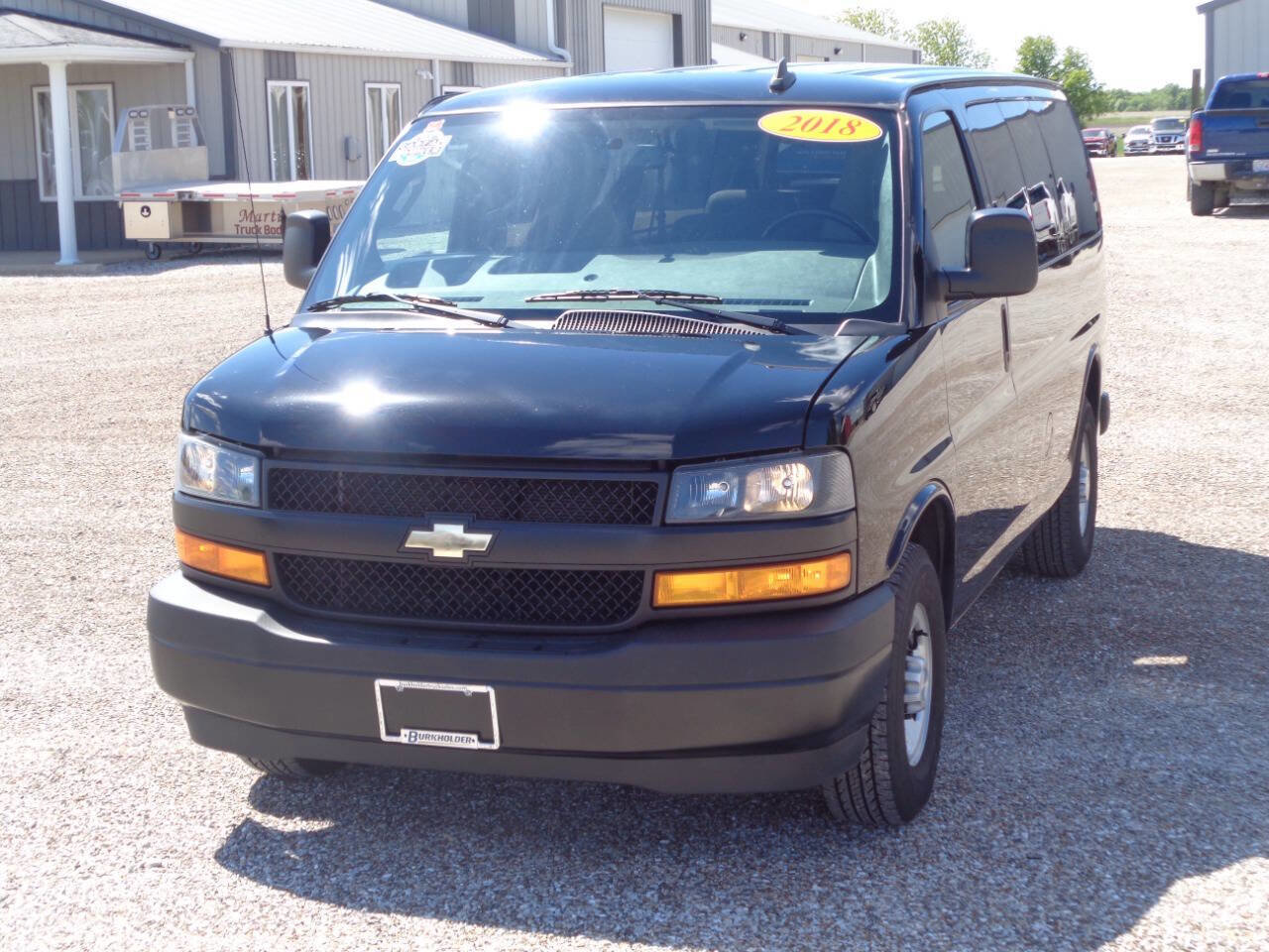Used 2018 Chevrolet Express 2500 LS w/ Driver Convenience Package RWD image 1