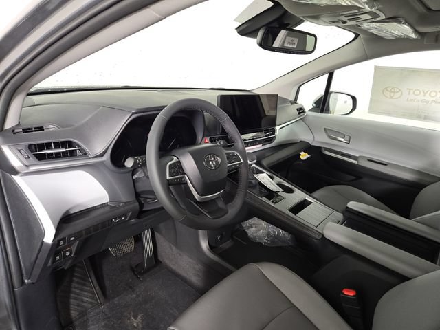 New 2026 Toyota Sienna XLE FWD image 14