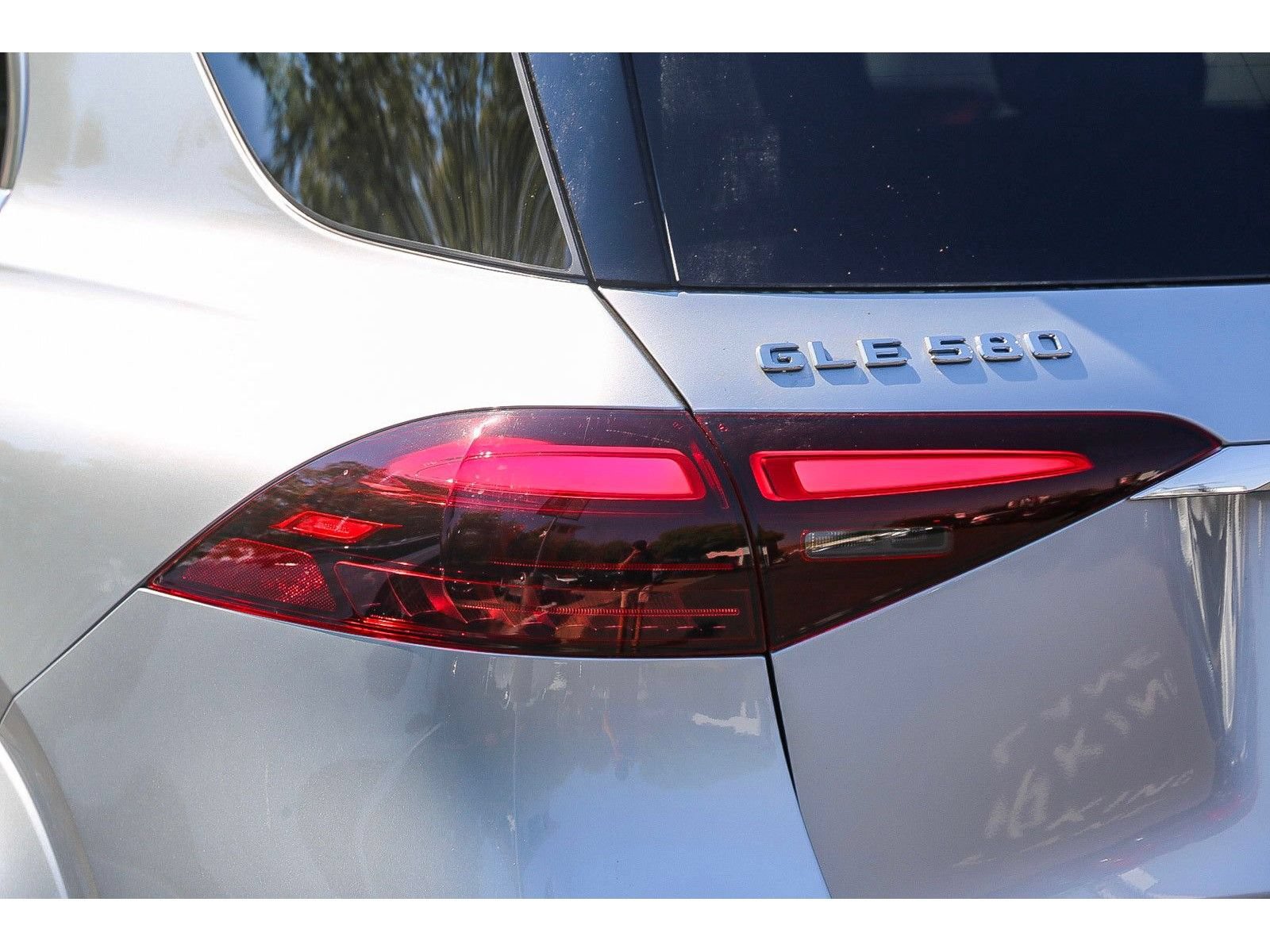 Used 2025 Mercedes-Benz GLE 580 4MATIC image 10