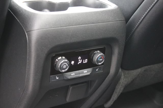 Used 2025 Chevrolet Traverse RS AWD/4WD image 25