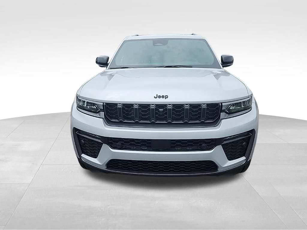 New 2026 Jeep Grand Cherokee Limited AWD/4WD image 2