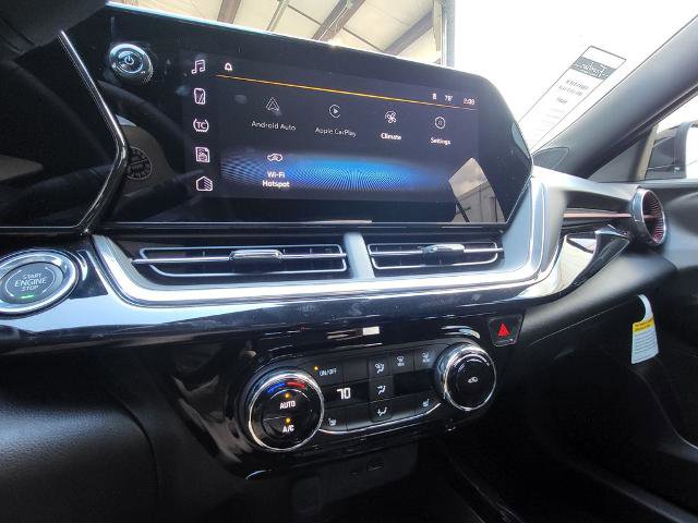 New 2026 Chevrolet Trax RS w/ Sunroof Package image 18