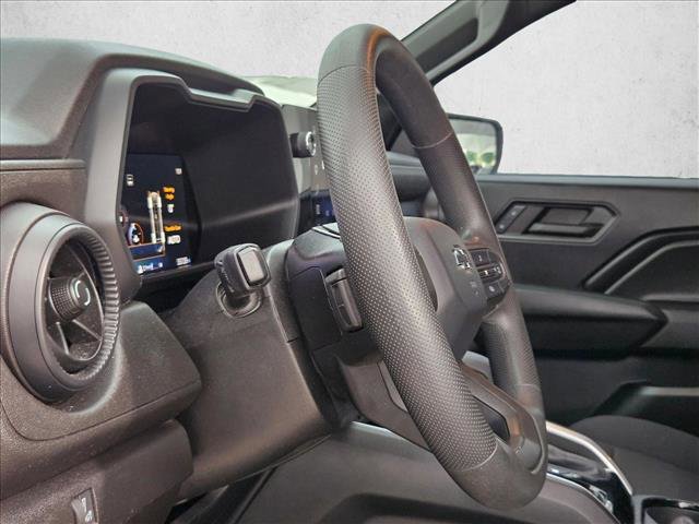 Used 2024 Chevrolet Colorado Trail Boss w/ Advanced Trailering Package AWD/4WD image 7